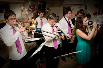 JAZZ DANCE ORCHESTRA � 